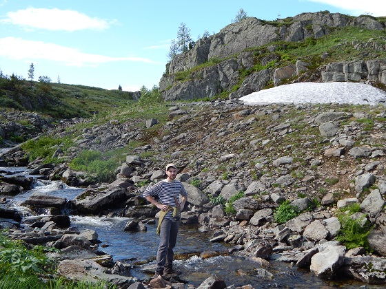 Олег-Приходько-путешественник-на-хребте-кваркуш