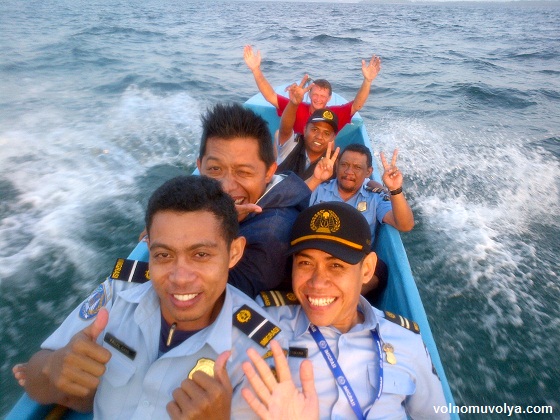 Макс-и-офицеры