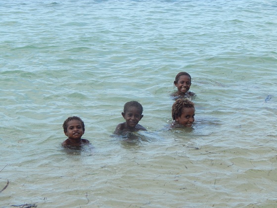 children in papua new guinea